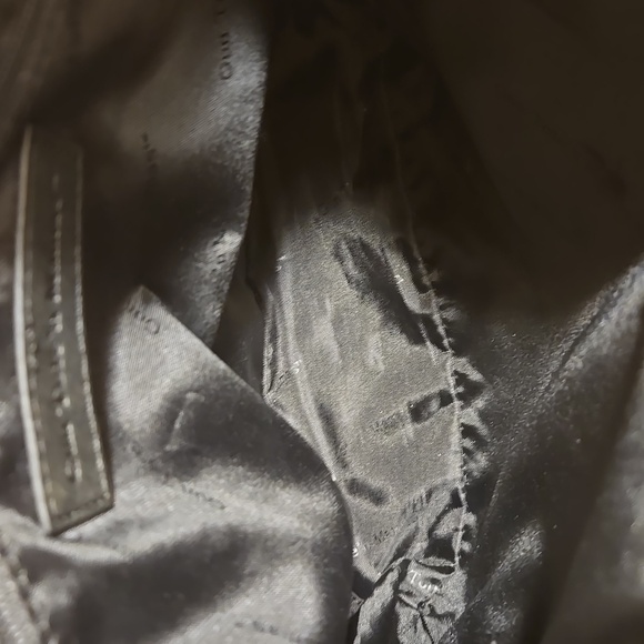 Gun Tote'n Mama - Black Leather Conceal Adj. Strap Bag - Picture 9 of 12